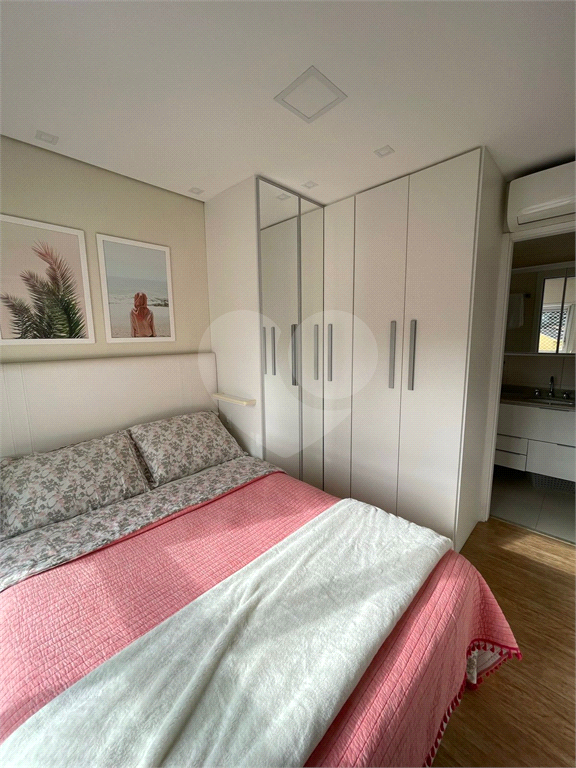 Apartamento à venda na Vila Mariana de 70,05m² com 2 dormitórios, 1 suíte e 2 vagas. 