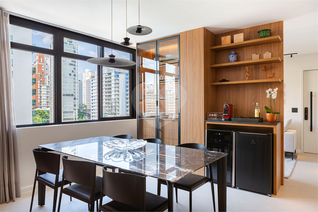 APTO 2 QUARTOS + 1 VAGA -  JARDIM PAULISTA - REFORMADO