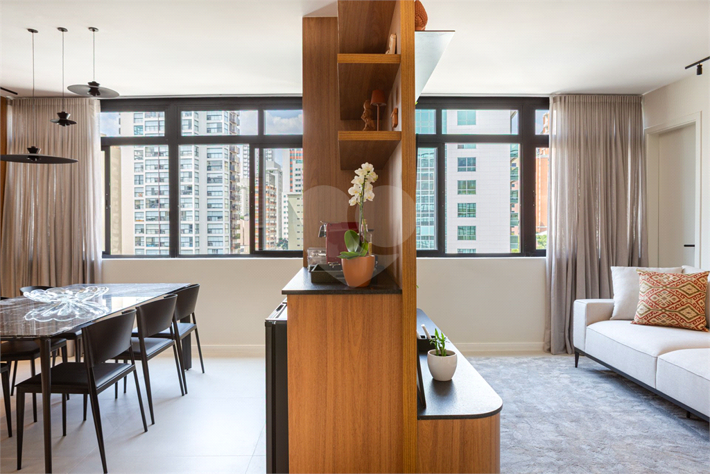 APTO 2 QUARTOS + 1 VAGA -  JARDIM PAULISTA - REFORMADO