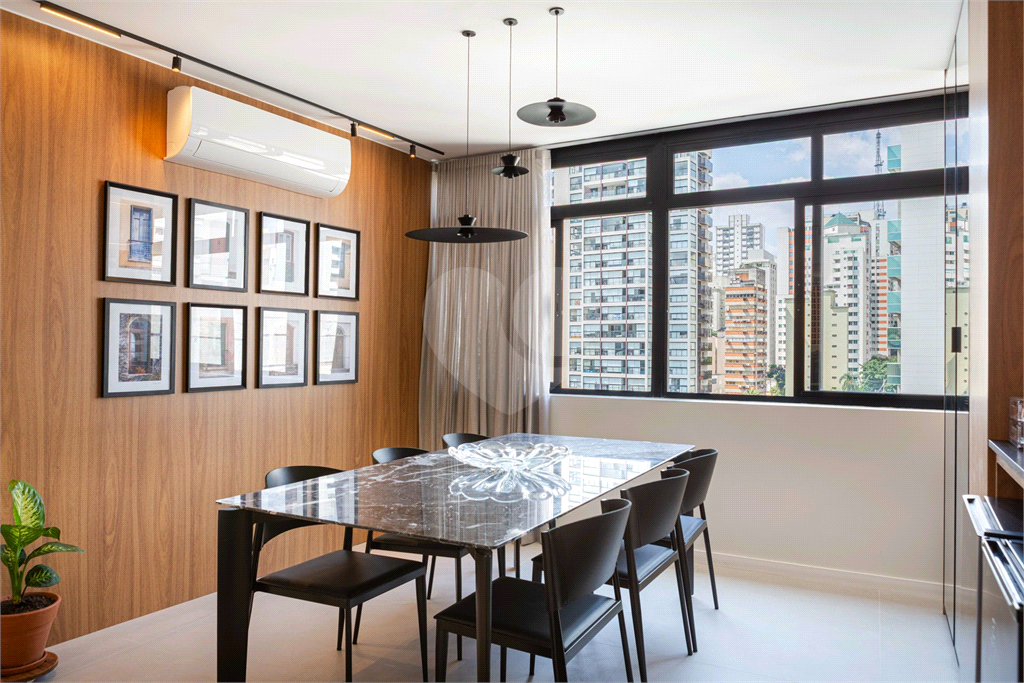 APTO 2 QUARTOS + 1 VAGA -  JARDIM PAULISTA - REFORMADO