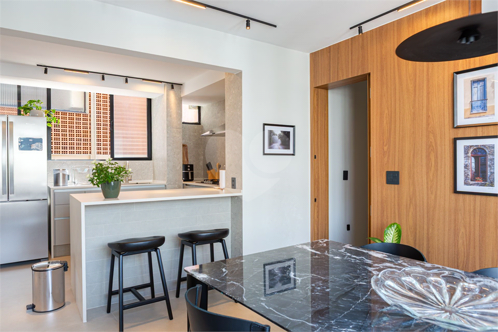 APTO 2 QUARTOS + 1 VAGA -  JARDIM PAULISTA - REFORMADO