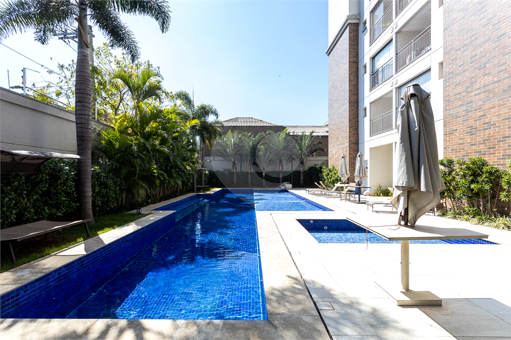 Apartamento à venda na Barra Funda de 94m² com 03 dormitórios sendo 2 suítes e 2 vagas. 