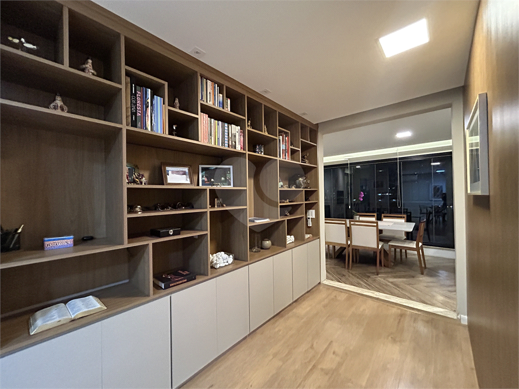 Apartamento à venda na Barra Funda de 94m² com 03 dormitórios sendo 2 suítes e 2 vagas. 