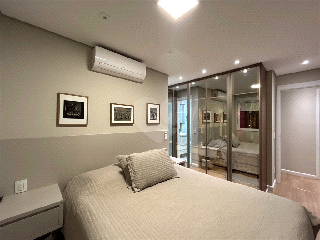 Apartamento à venda na Barra Funda de 94m² com 03 dormitórios sendo 2 suítes e 2 vagas. 