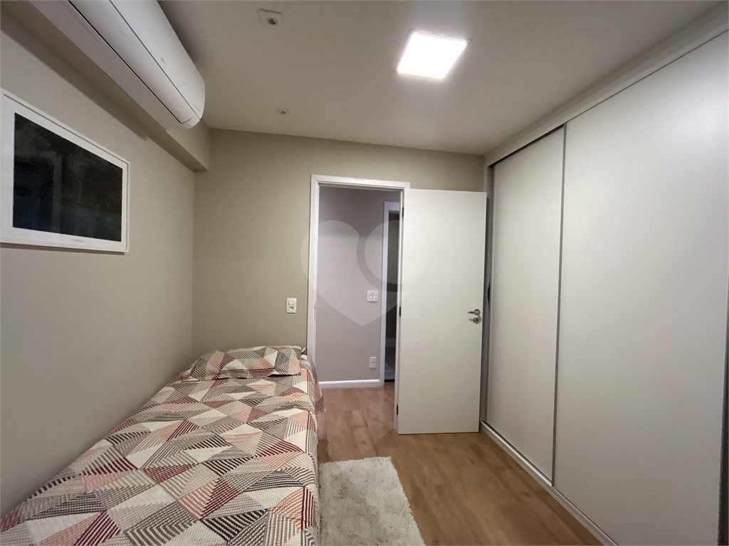 Apartamento à venda na Barra Funda de 94m² com 03 dormitórios sendo 2 suítes e 2 vagas. 
