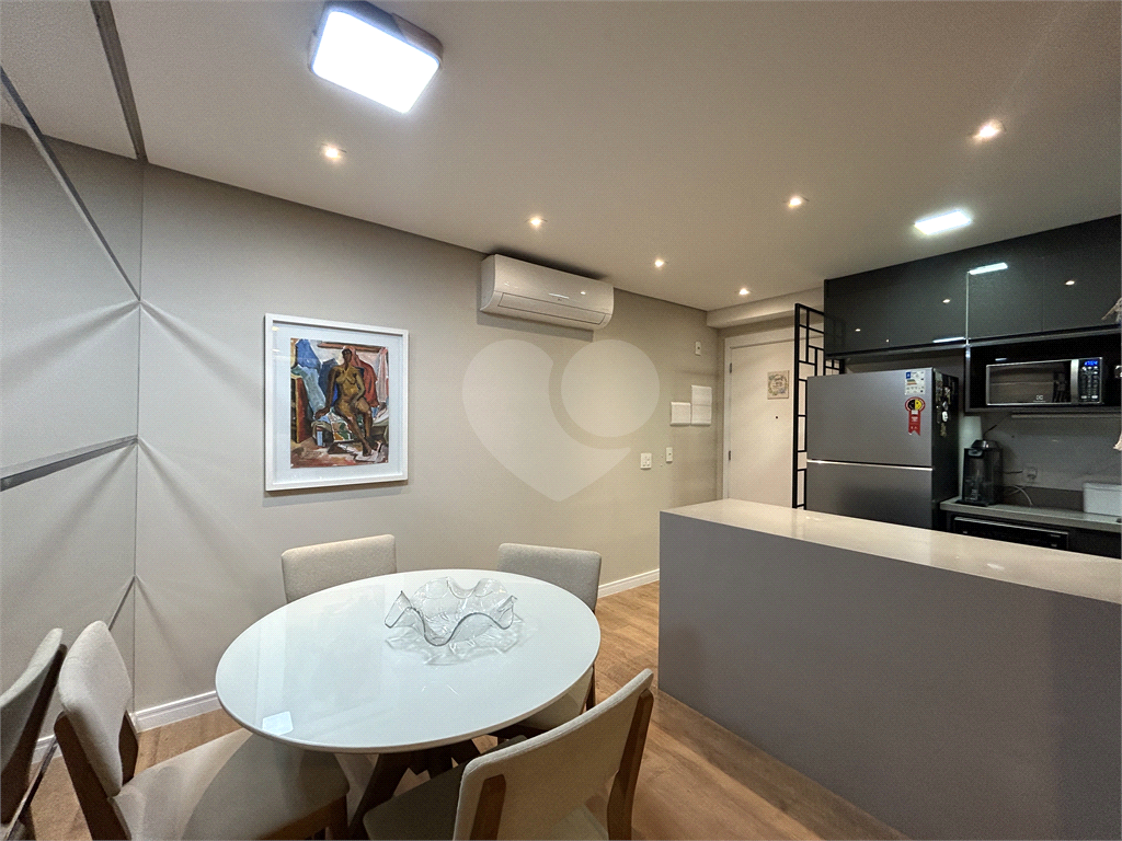 Apartamento à venda na Barra Funda de 94m² com 03 dormitórios sendo 2 suítes e 2 vagas. 