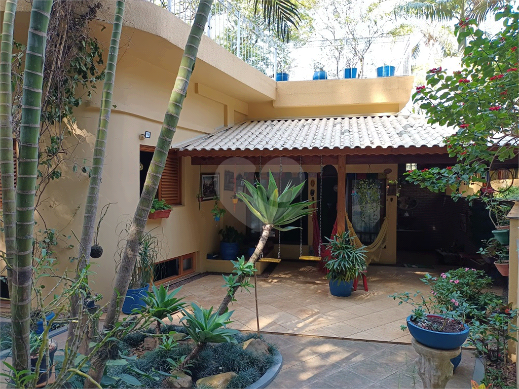 Casa no Horto Florestal.