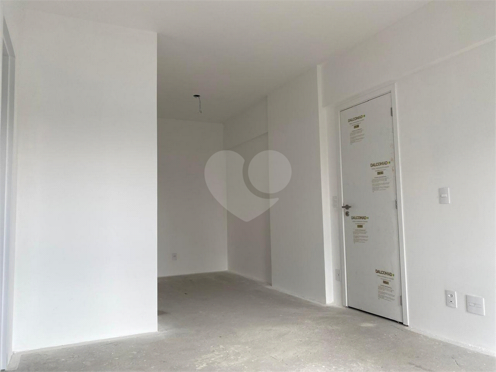 APARTAMENTO em PINHEIROS