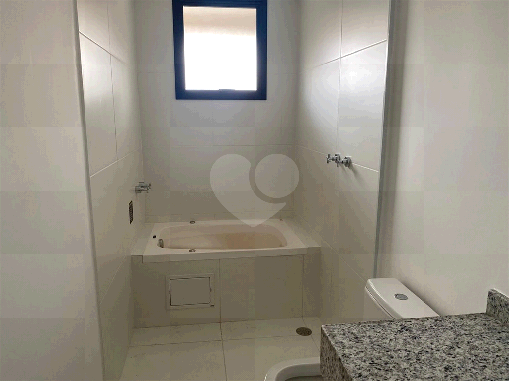 APARTAMENTO em PINHEIROS