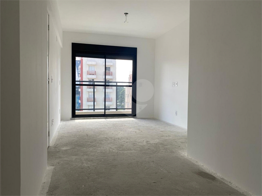 APARTAMENTO em PINHEIROS