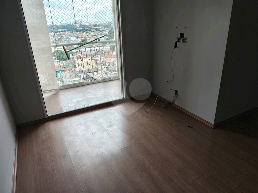 Apartamento com 3 dormitórios e vaga de garagem. Vl. Constança - Jaçanã