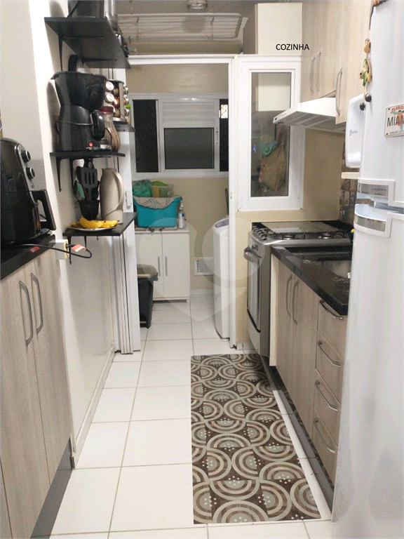 Apartamento com 3 dormitórios e vaga de garagem.
