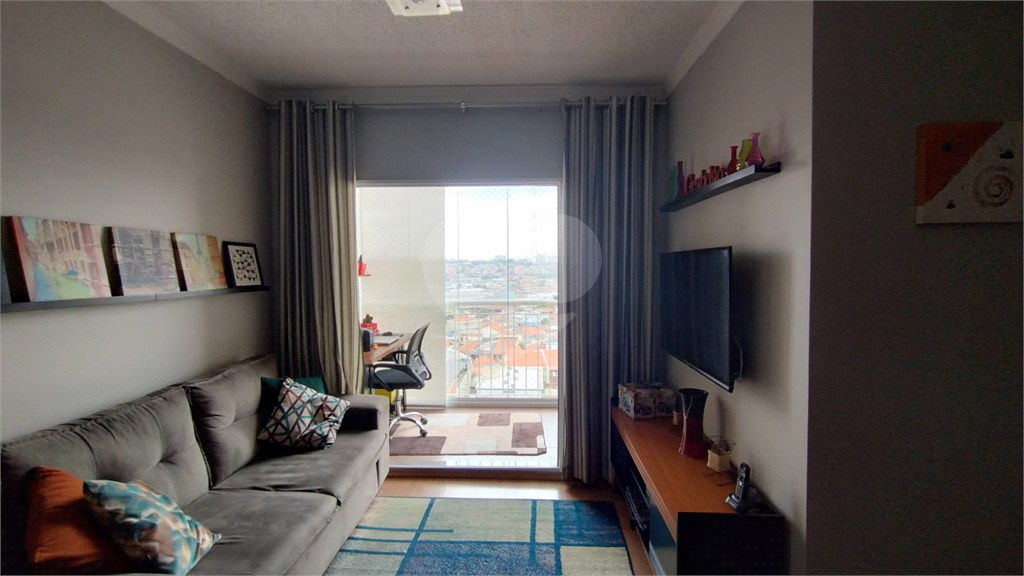 Apartamento com 3 dormitórios e vaga de garagem.