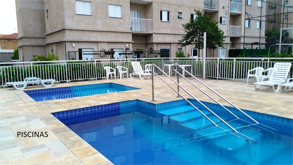 Apartamento com 3 dormitórios e vaga de garagem.
