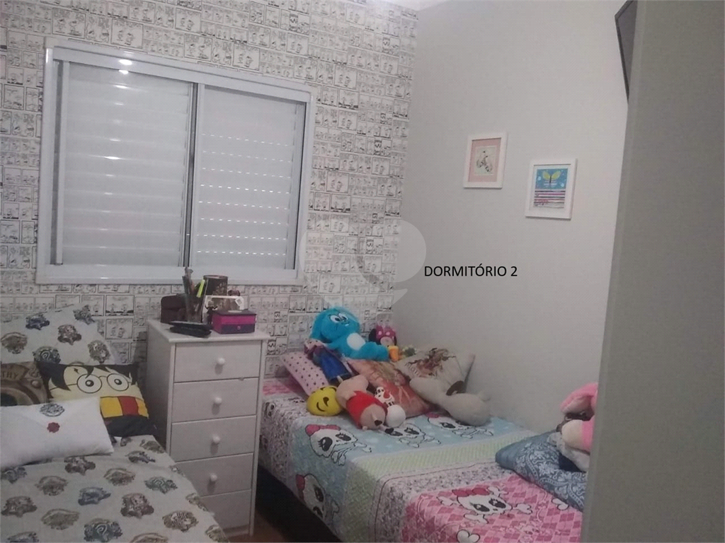 Apartamento com 3 dormitórios e vaga de garagem.