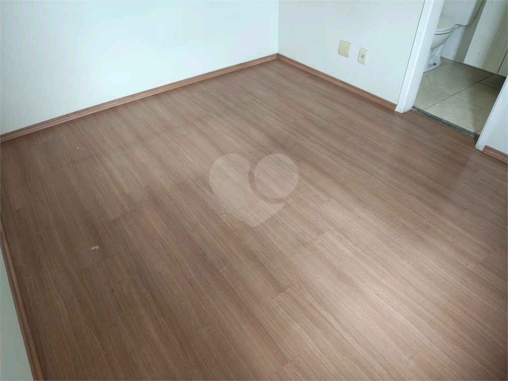 Apartamento com 3 dormitórios e vaga de garagem. Vl. Constança - Jaçanã