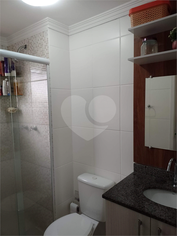 Apartamento com 3 dormitórios e vaga de garagem.