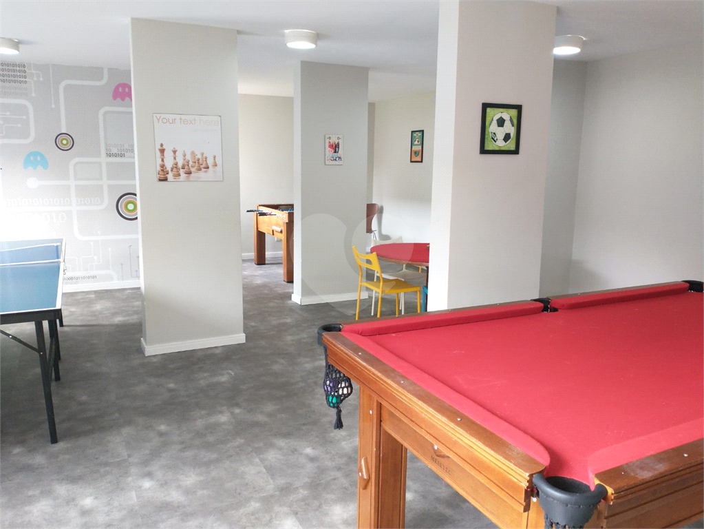 Apartamento com 3 dormitórios e vaga de garagem.