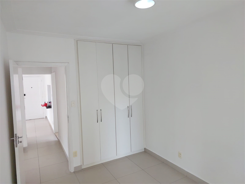 APARTAMENTO em MOEMA