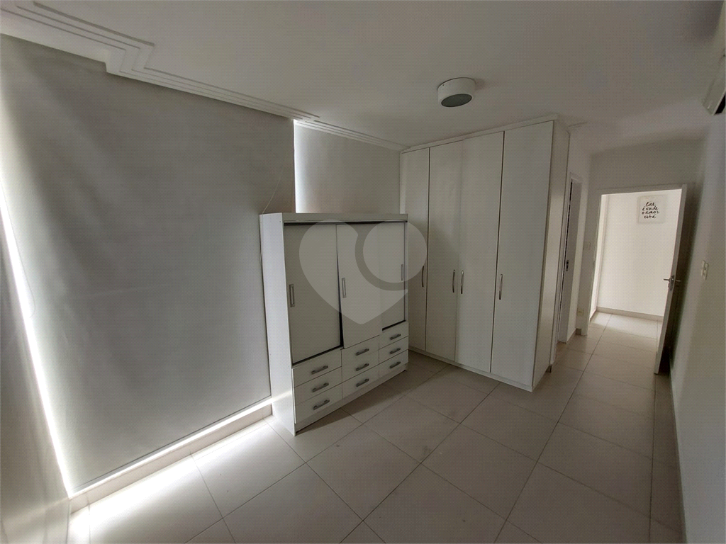 APARTAMENTO em MOEMA