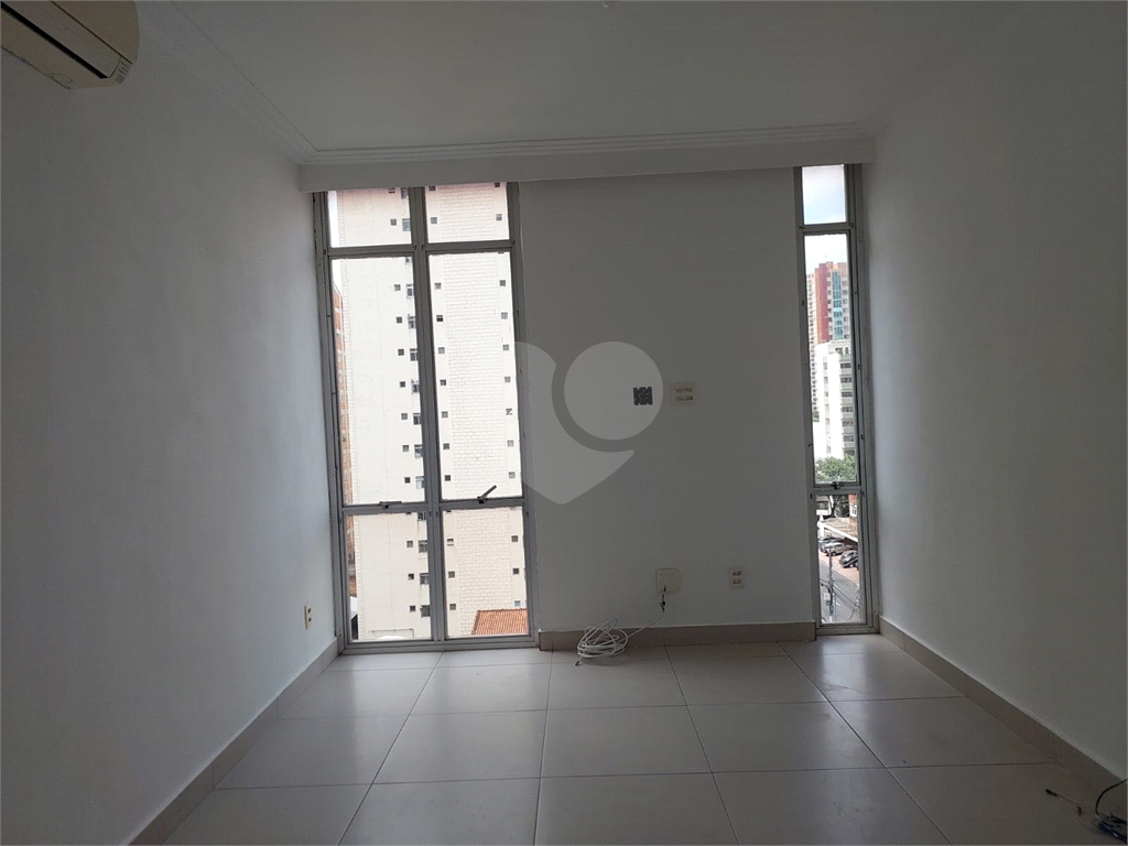 APARTAMENTO em MOEMA