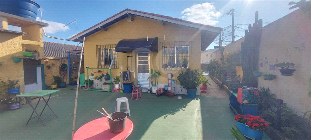 Casa à venda com 3 quartos, 89m² - Foto 2