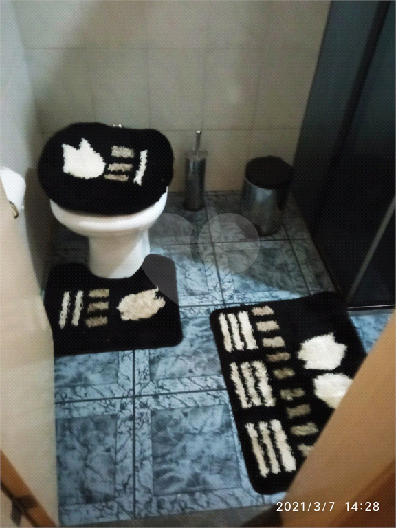 Sobrado todo reformado em Osasco, ótimo local no bairro Munhoz Júnior, 130m², 1 suíte, 2 vagas 
