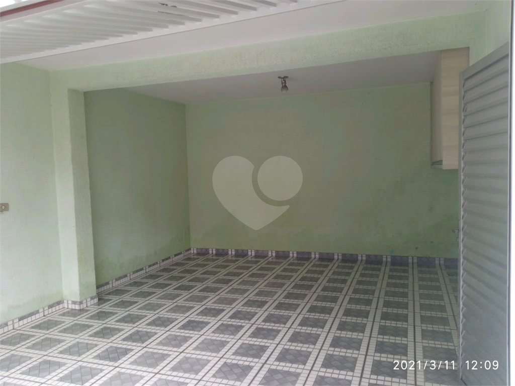Sobrado todo reformado em Osasco, ótimo local no bairro Munhoz Júnior, 130m², 1 suíte, 2 vagas 