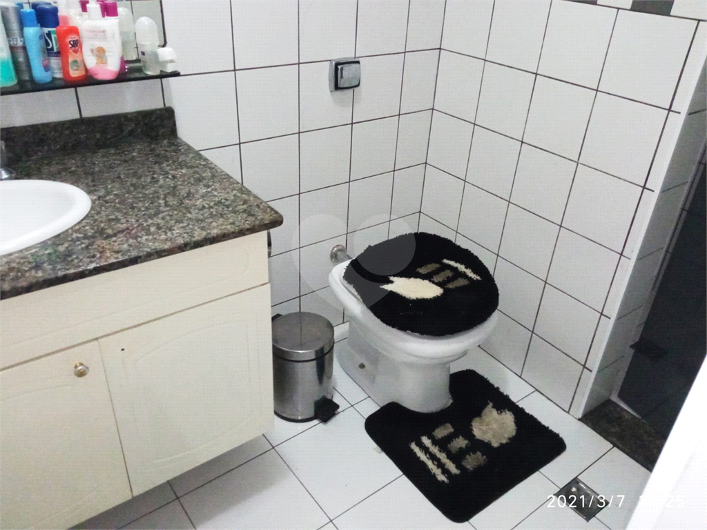 Sobrado todo reformado em Osasco, ótimo local no bairro Munhoz Júnior, 130m², 1 suíte, 2 vagas 