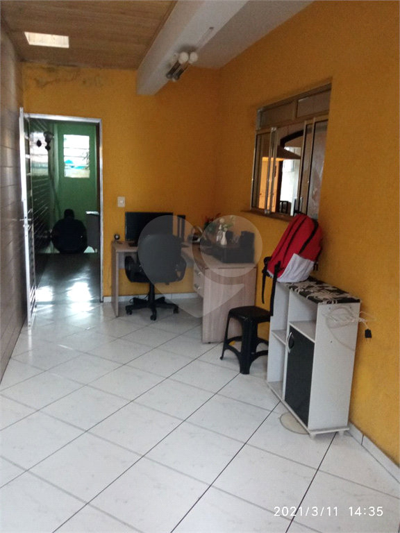 Sobrado todo reformado em Osasco, ótimo local no bairro Munhoz Júnior, 130m², 1 suíte, 2 vagas 