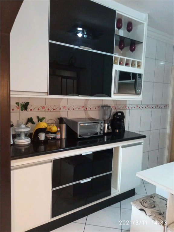 Sobrado todo reformado em Osasco, ótimo local no bairro Munhoz Júnior, 130m², 1 suíte, 2 vagas 