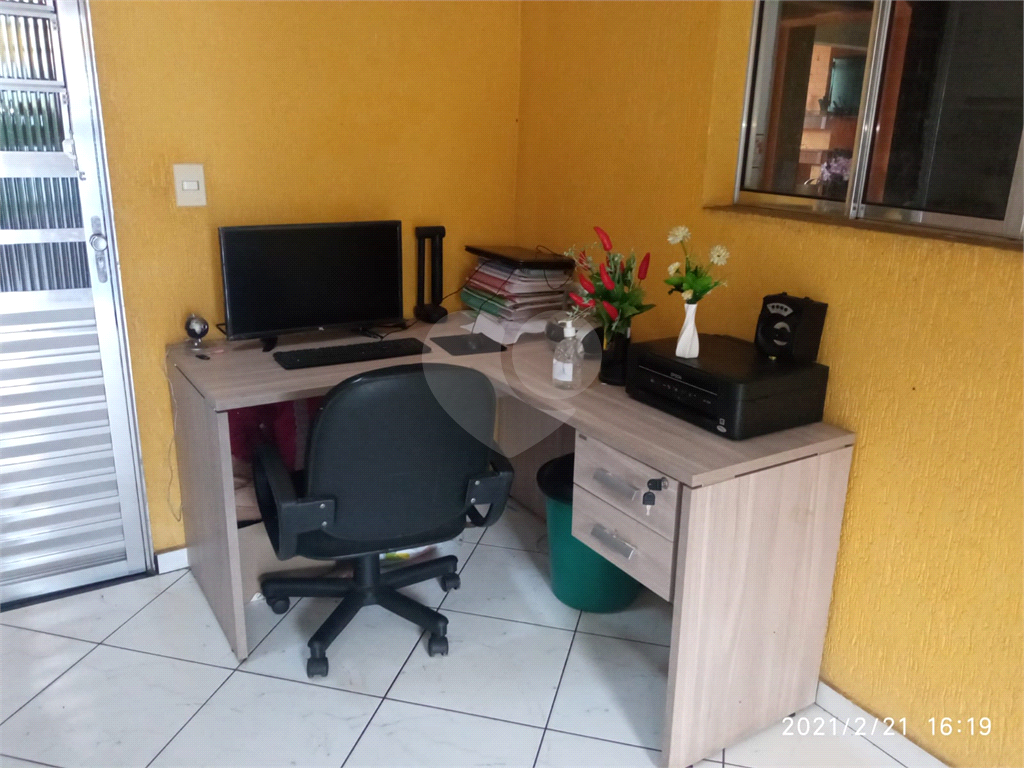 Sobrado todo reformado em Osasco, ótimo local no bairro Munhoz Júnior, 130m², 1 suíte, 2 vagas 
