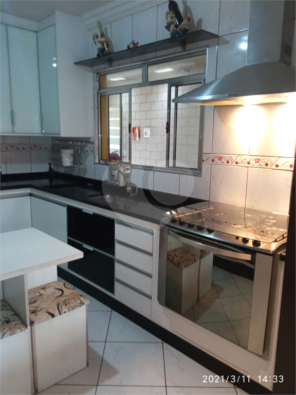 Sobrado todo reformado em Osasco, ótimo local no bairro Munhoz Júnior, 130m², 1 suíte, 2 vagas 