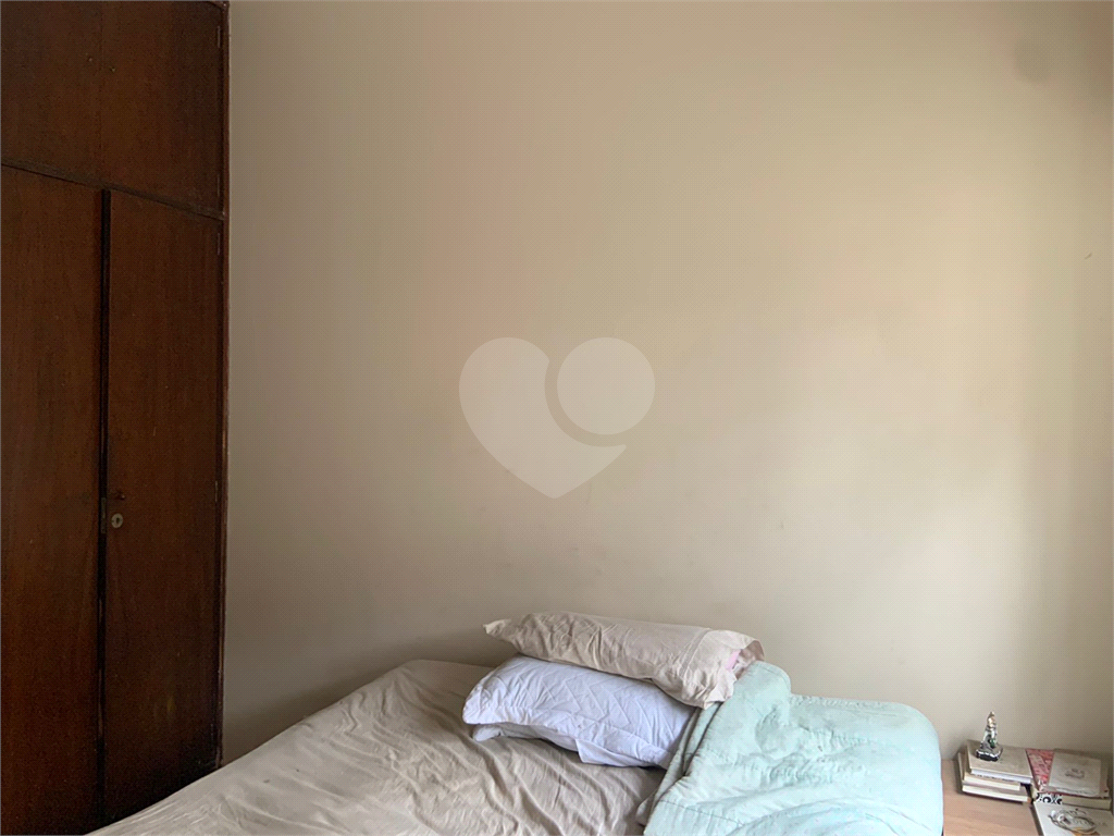 Casa de esquina a venda para moradia ou atividade comercial zoneamento ZCOR1