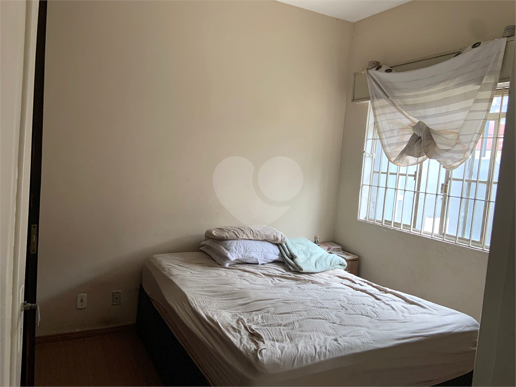 Casa de esquina a venda para moradia ou atividade comercial zoneamento ZCOR1