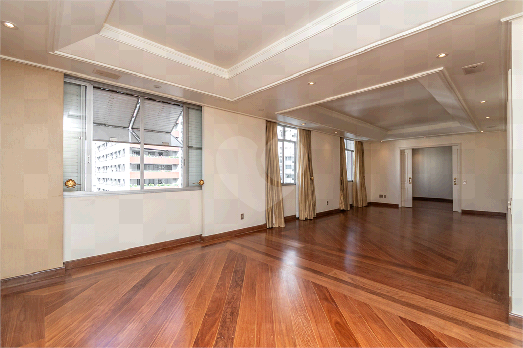 Reformado, 212 4 dorms, ste, 2 vagas