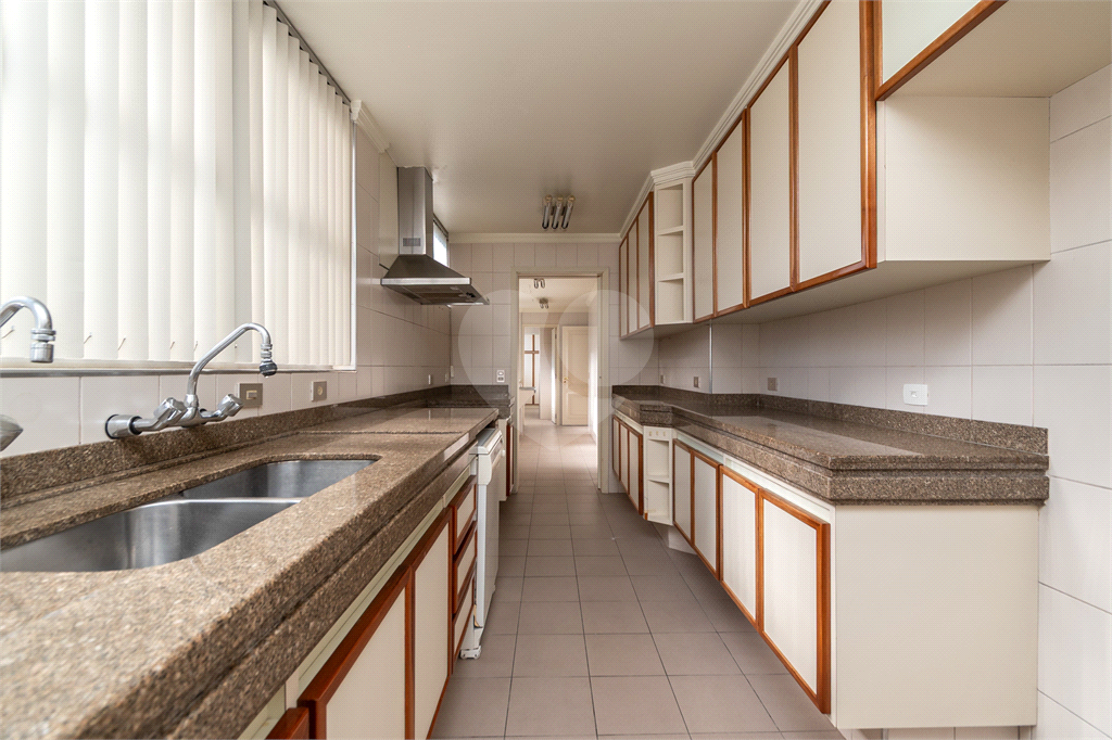 Reformado, 212 4 dorms, ste, 2 vagas