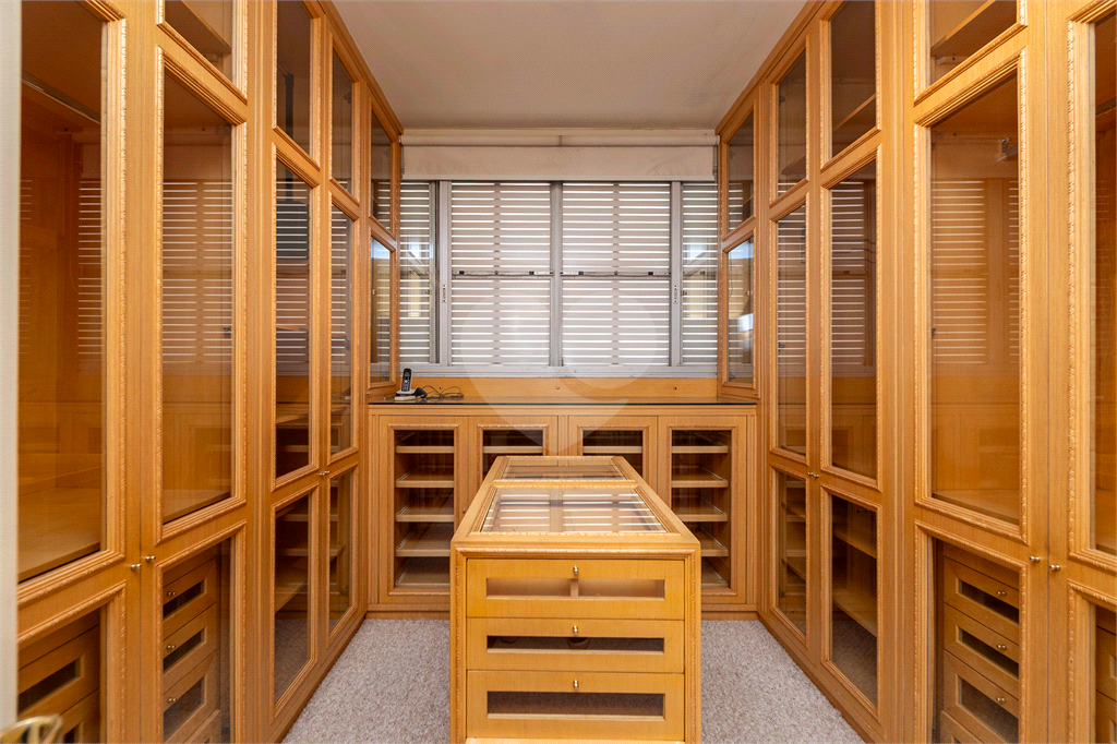 Reformado, 212 4 dorms, ste, 2 vagas