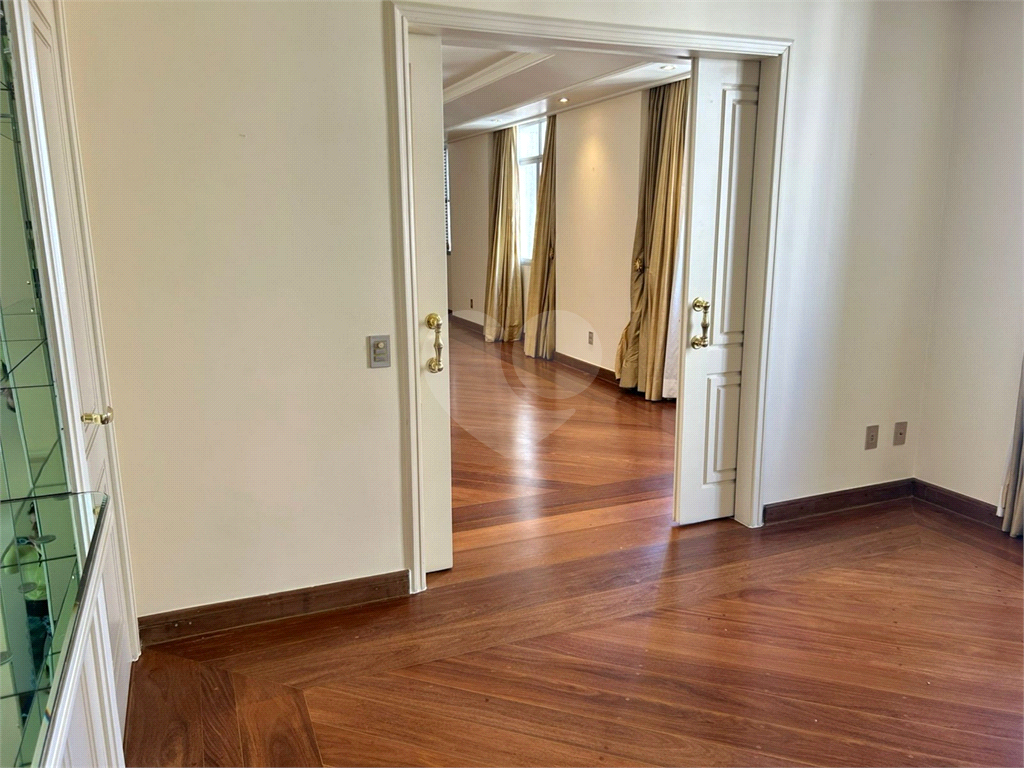 Reformado, 212 4 dorms, ste, 2 vagas