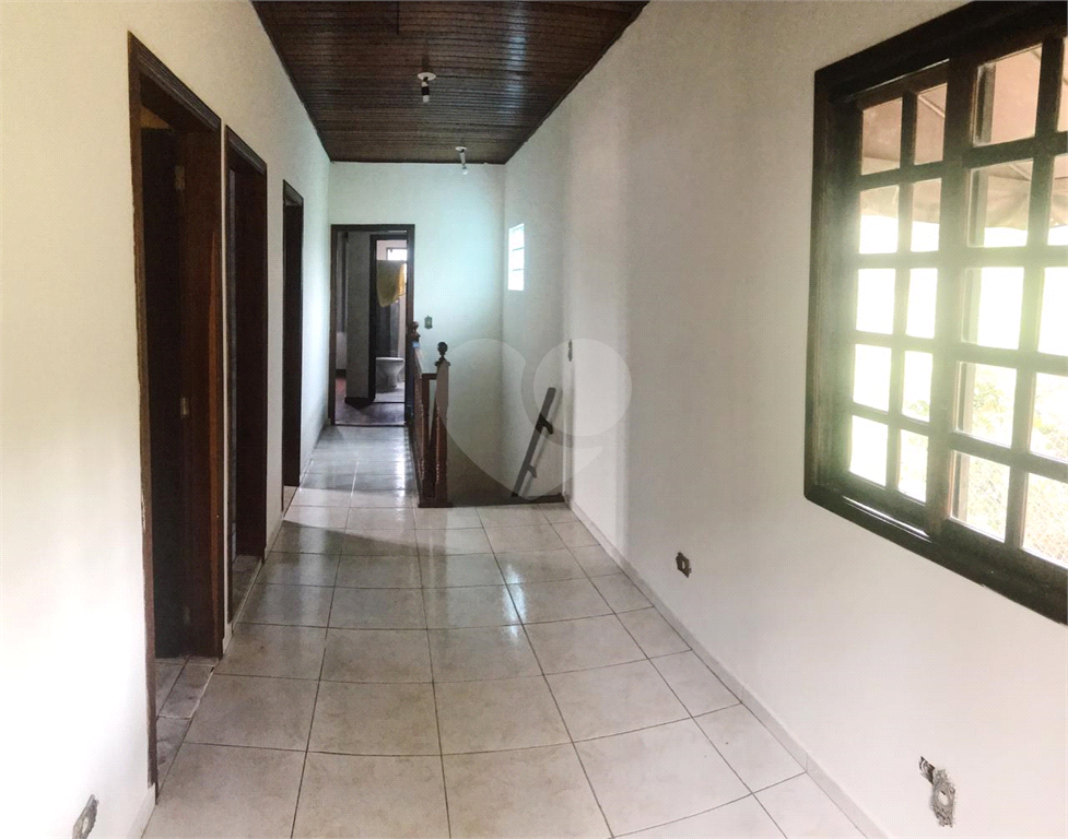 Casa à venda com 3 quartos, 320m² - Foto 4