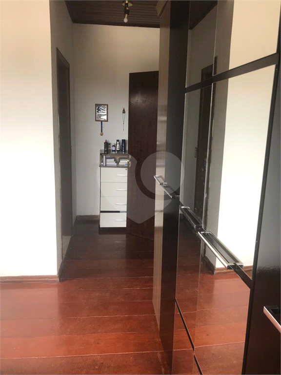 Casa à venda com 3 quartos, 320m² - Foto 34