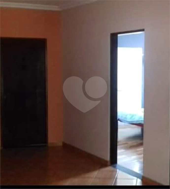 Casa à venda com 3 quartos, 500m² - Foto 2