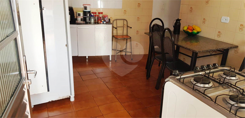 Imóvel com 4 casas em Artur Alvim  por R$ 599.000,00