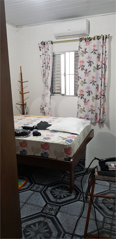 Imóvel com 4 casas em Artur Alvim  por R$ 599.000,00