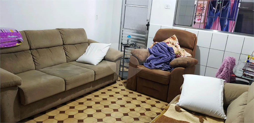Imóvel com 4 casas em Artur Alvim  por R$ 599.000,00