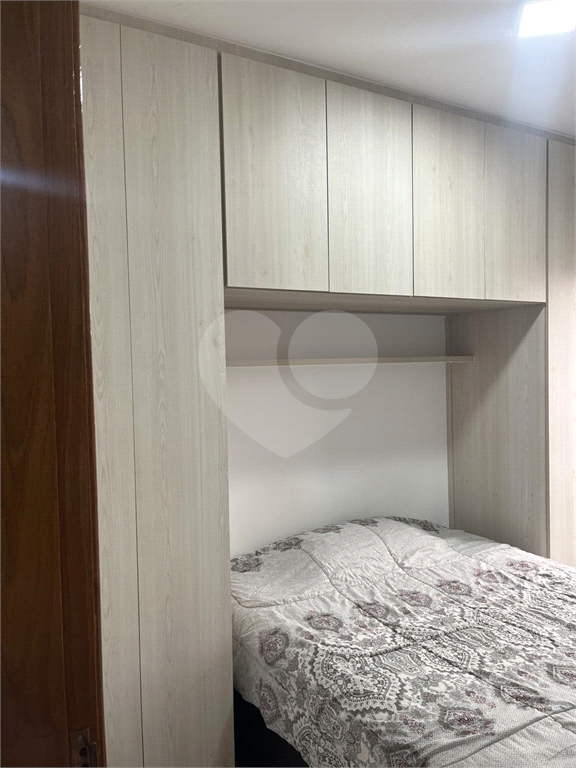 APARTAMENTO VENDE.SE EM CONDOMÍNIO - PORTEIRA FECHADA