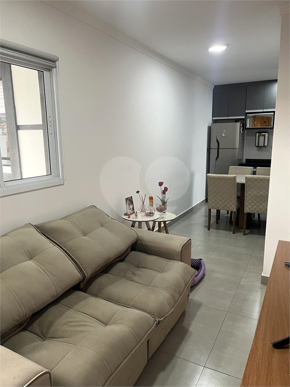 APARTAMENTO VENDE.SE EM CONDOMÍNIO - PORTEIRA FECHADA