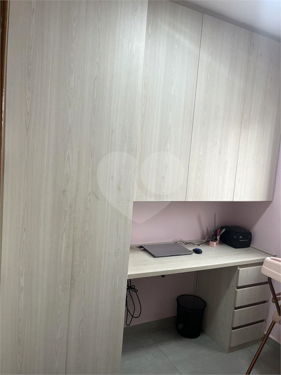 APARTAMENTO VENDE.SE EM CONDOMÍNIO - PORTEIRA FECHADA