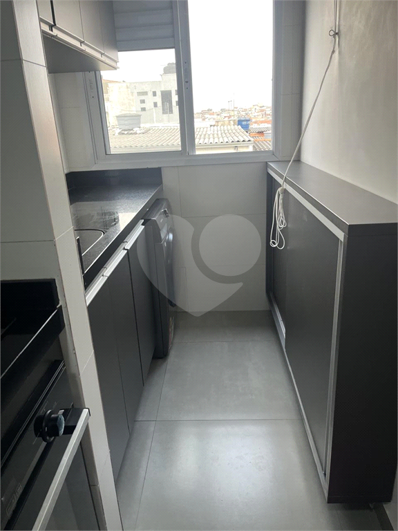 APARTAMENTO VENDE.SE EM CONDOMÍNIO - PORTEIRA FECHADA