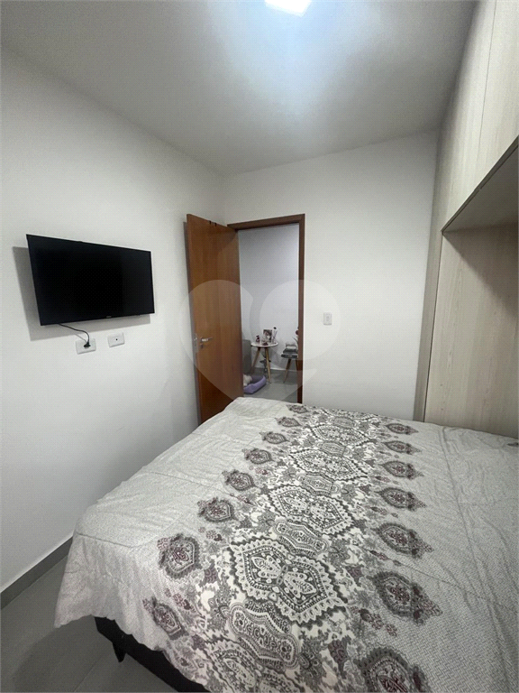 APARTAMENTO VENDE.SE EM CONDOMÍNIO - PORTEIRA FECHADA